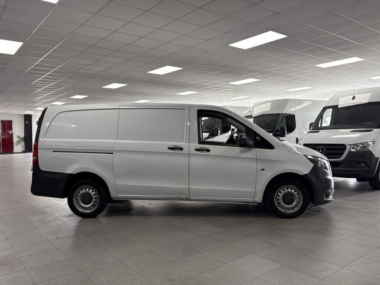 Mercedes Vito 111CDI LARGA - foto 6