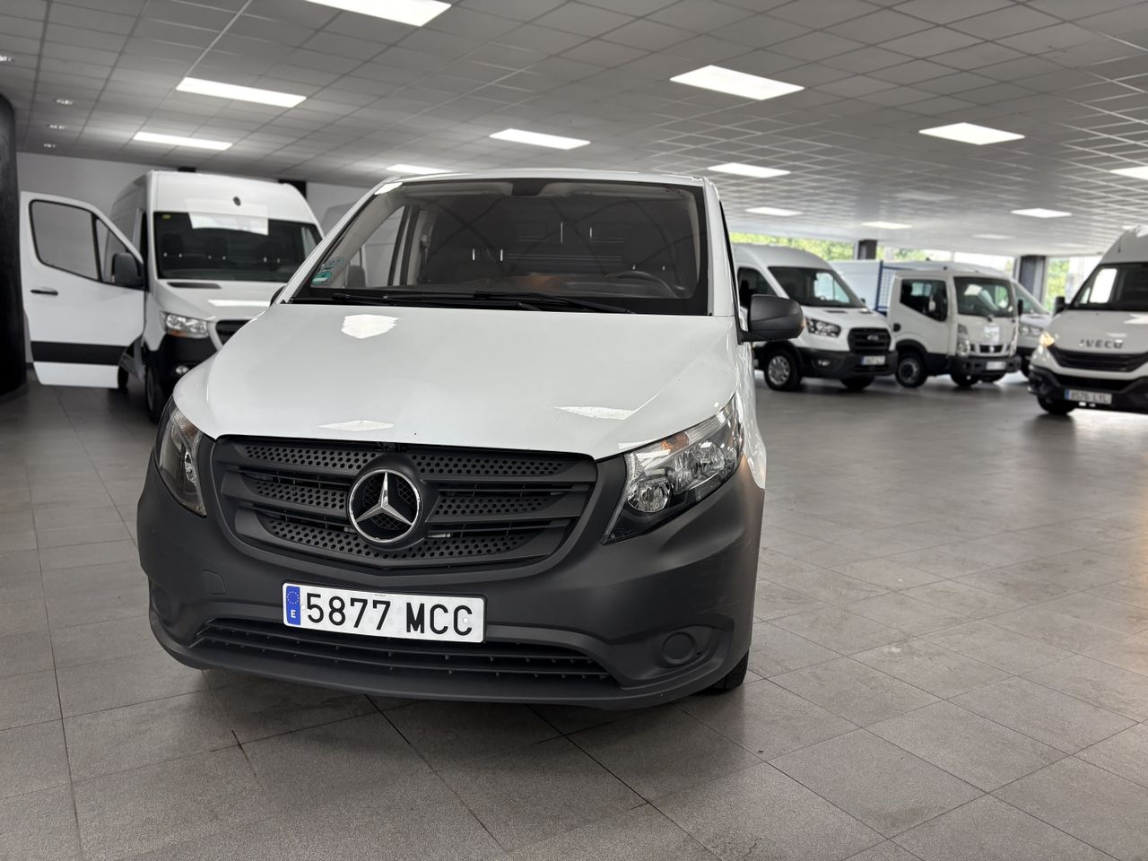 Mercedes Vito 111CDI LARGA - foto 7