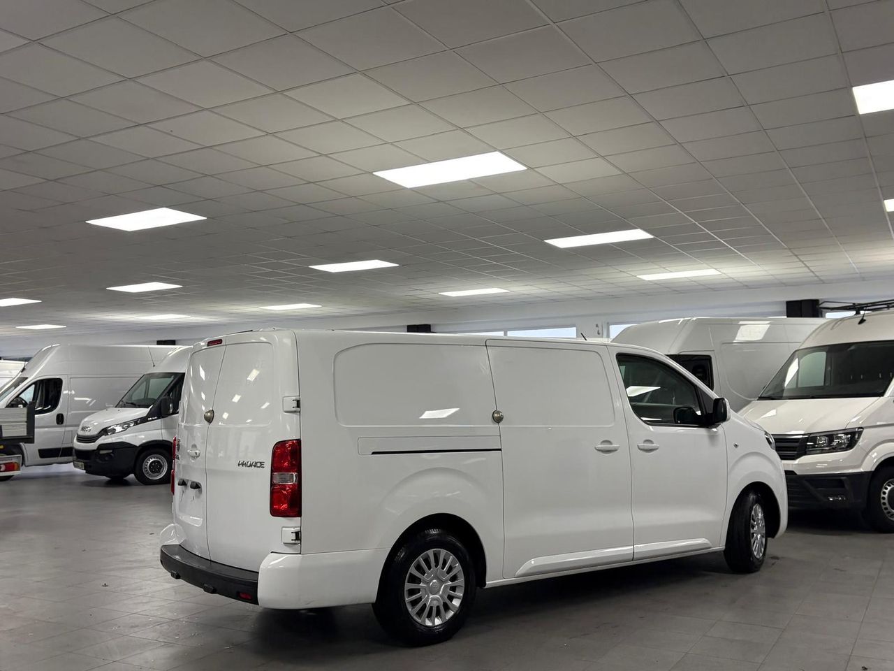 Toyota Proace 2.0 D-4D Long Comfort S&S STOCK - foto 4