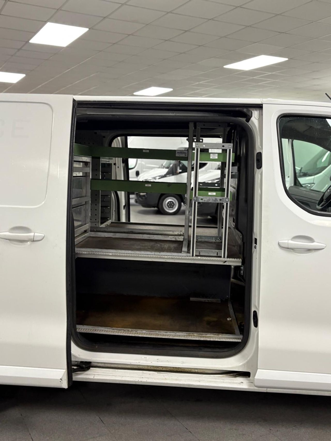 Toyota Proace 2.0 D-4D Long Comfort S&S STOCK - foto 18