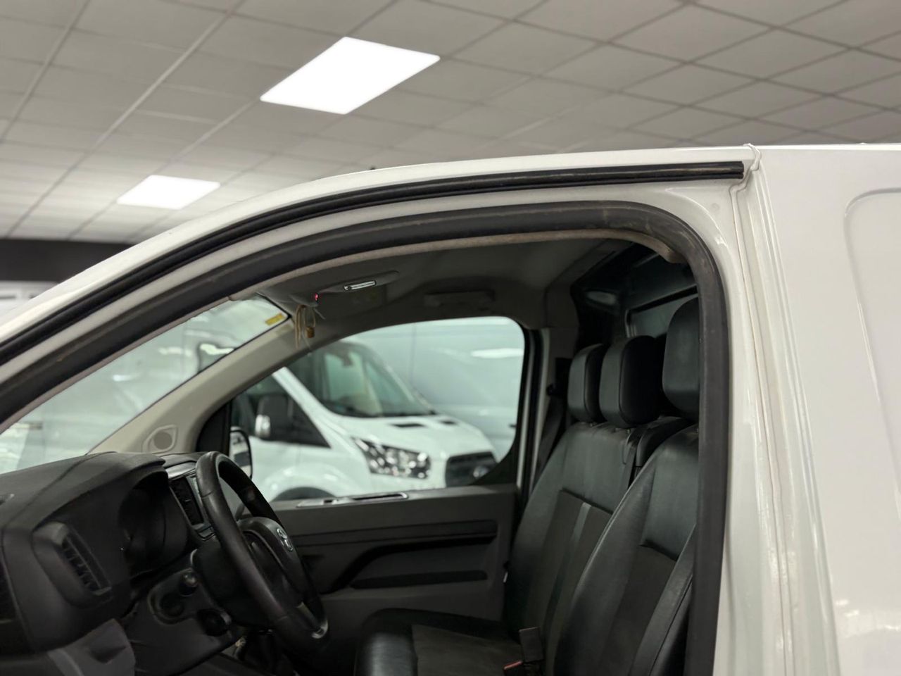 Toyota Proace 1.5D 120CV BUSINESS 1PL 2PT L1 - foto 11