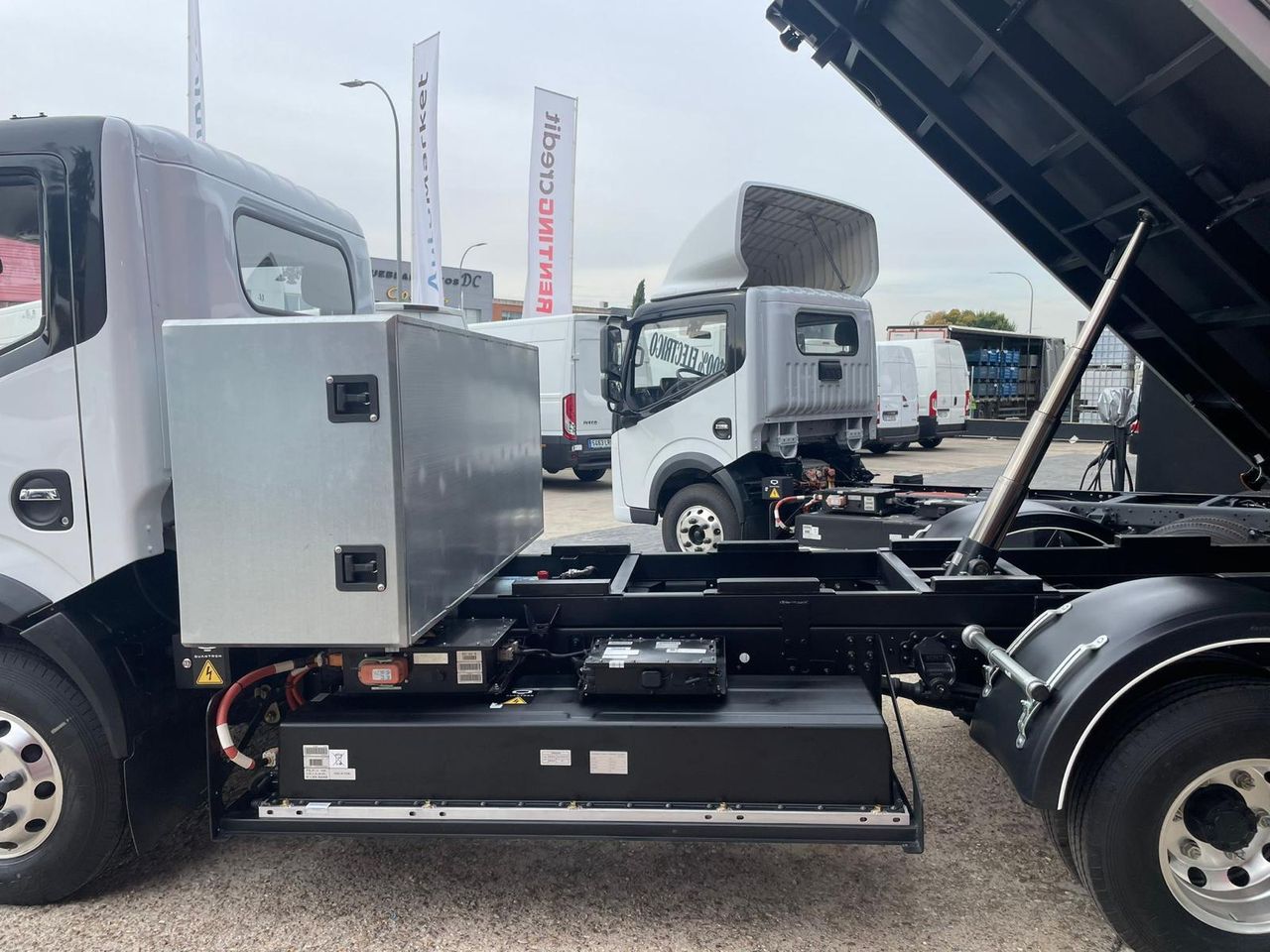 Dongfeng Box QUANTRON EV4 - foto 13