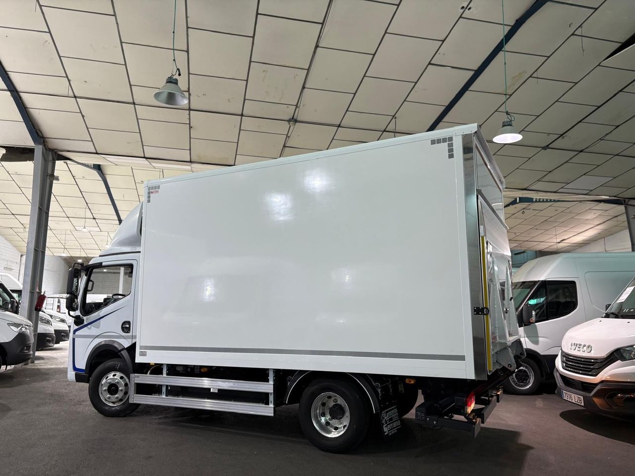 Dongfeng Box QUANTRON EV4 - foto 11