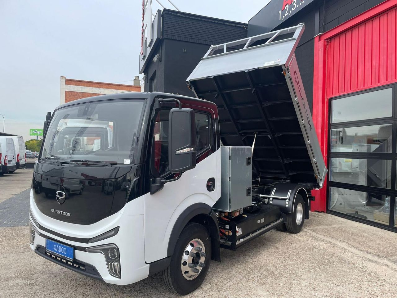 Dongfeng Box QUANTRON EV4 - foto 21