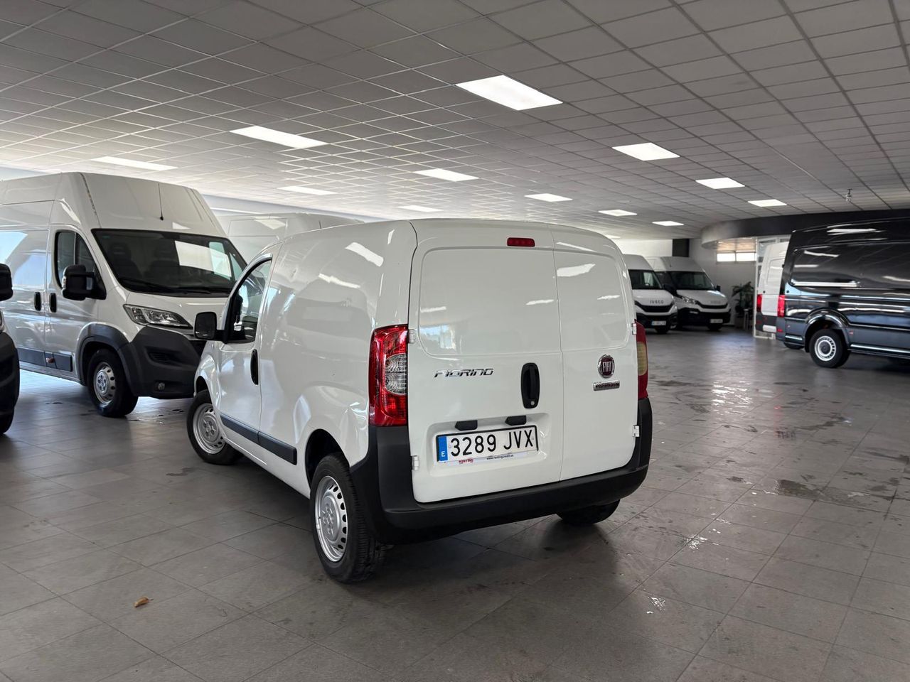 Fiat Fiorino Cargo Base 1.3 Mjet 75cv E5+ Clase 2 - foto 9
