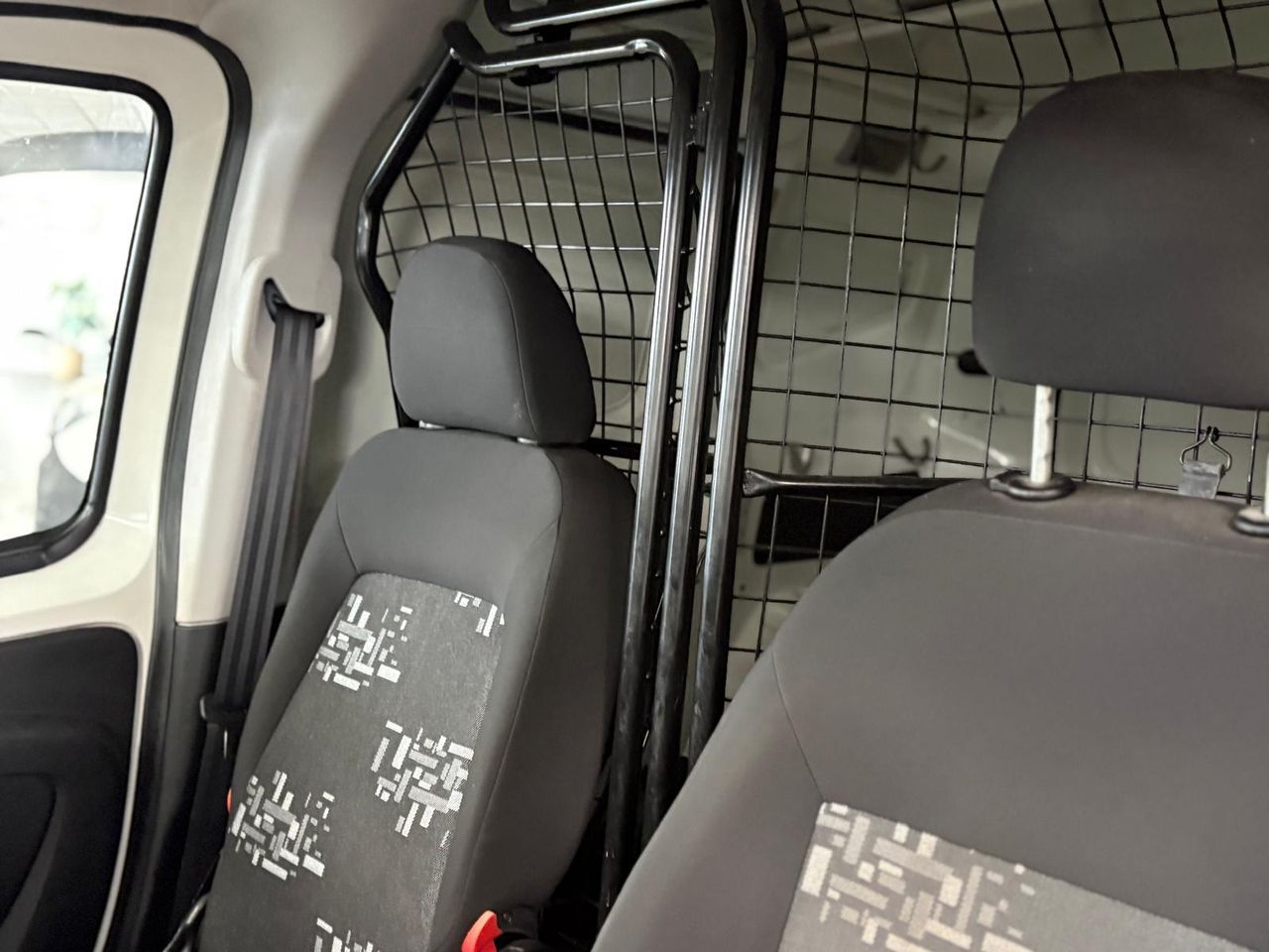 Fiat Fiorino Cargo Base 1.3 Mjet 75cv E5+ Clase 2 - foto 16