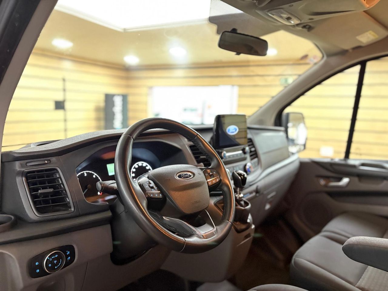 Ford Transit Custom KOMBI 2.0 TDCI 96KW 320 L1 TREND - foto 22