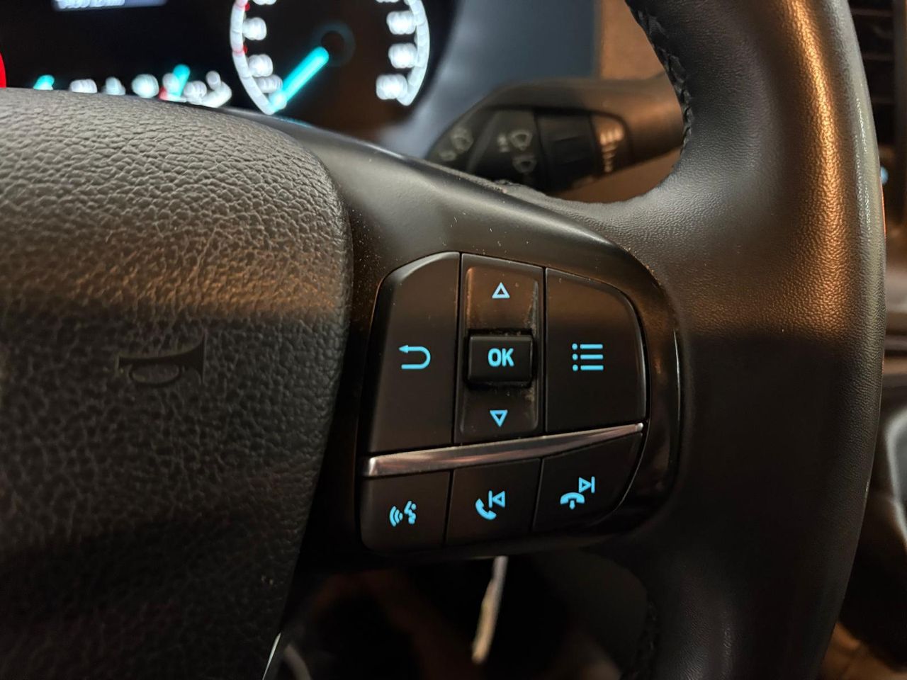 Ford Transit Custom KOMBI 2.0 TDCI 96KW 320 L1 TREND - foto 16