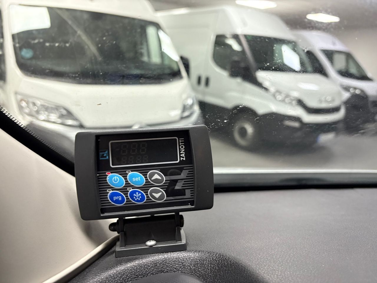 Fiat Talento FRCX , CONGELACION -20º CON ISOTERMO Y ENCHUFE  - foto 10