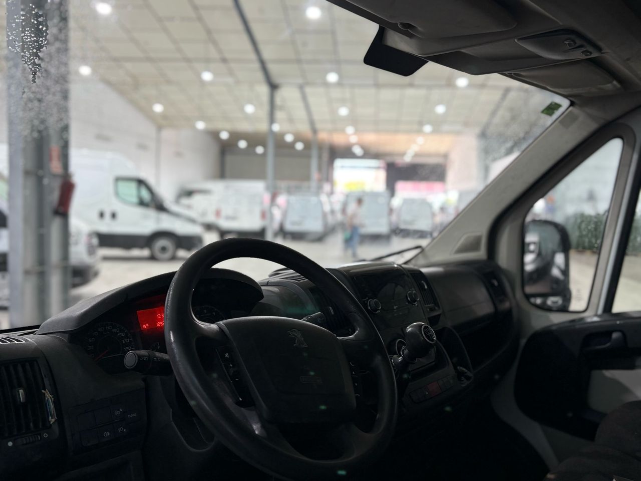 Peugeot Boxer 2.2 BlueHDi L2H2 Premium S&S - foto 9