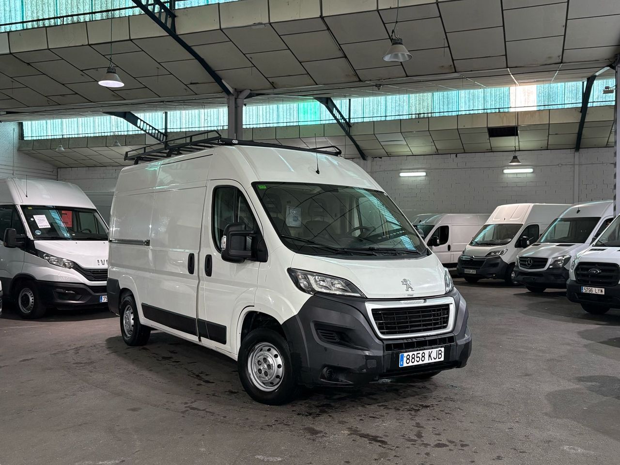 Peugeot Boxer 2.2 BlueHDi L2H2 Premium S&S - foto 19