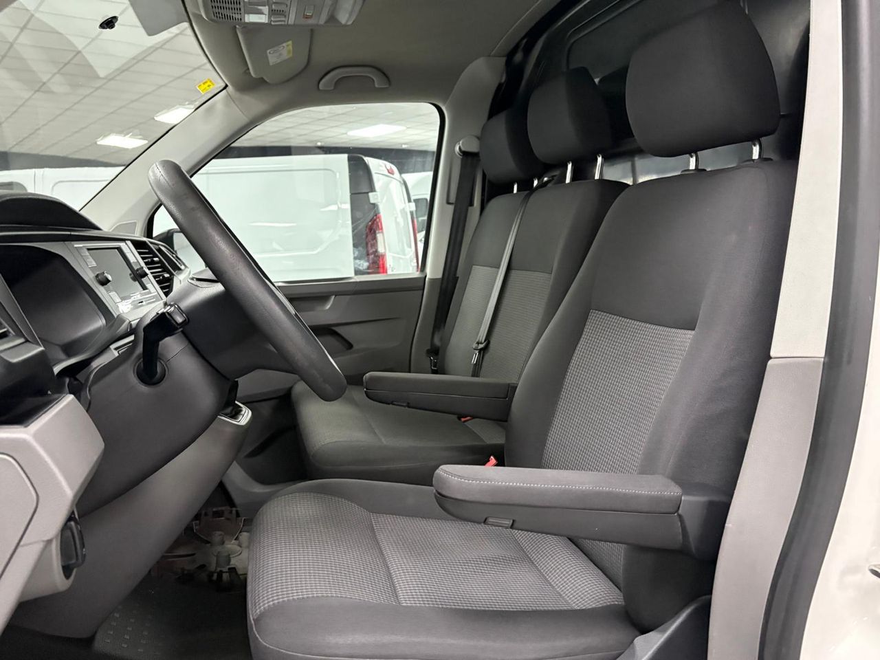 Volkswagen Transporter CORTO TN 2.0 TDI 81KW (110CV) - foto 26