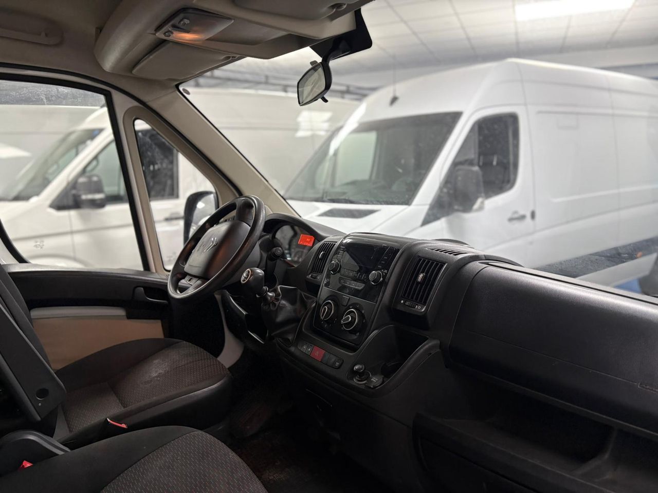 Citroën Jumper BlueHDi 81KW (110CV) Combi 33 L2H2 - foto 20