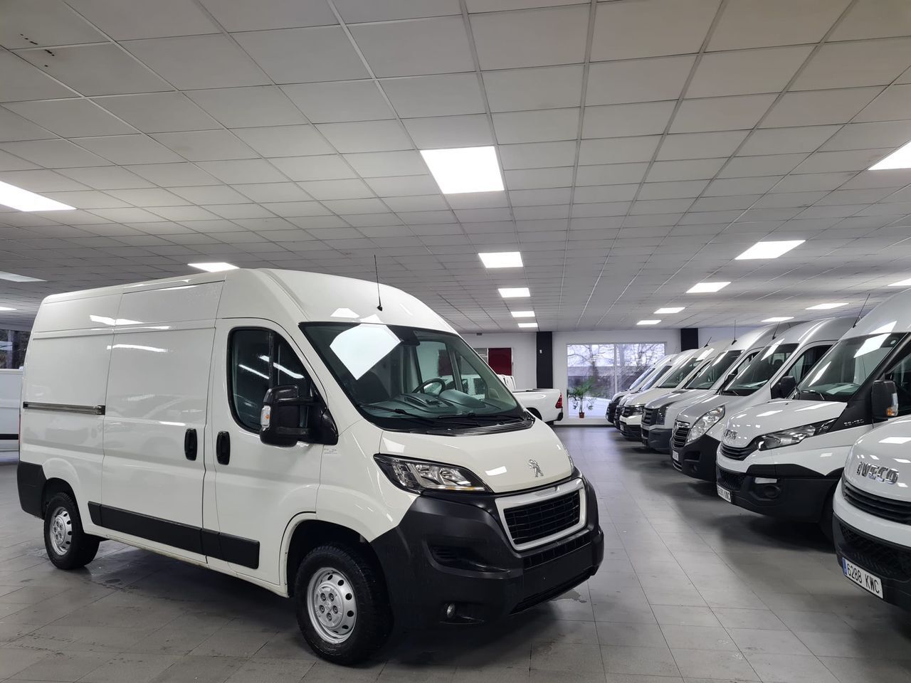 Peugeot Boxer 2.2 BlueHDi L2H2 Premium S&S - foto 17