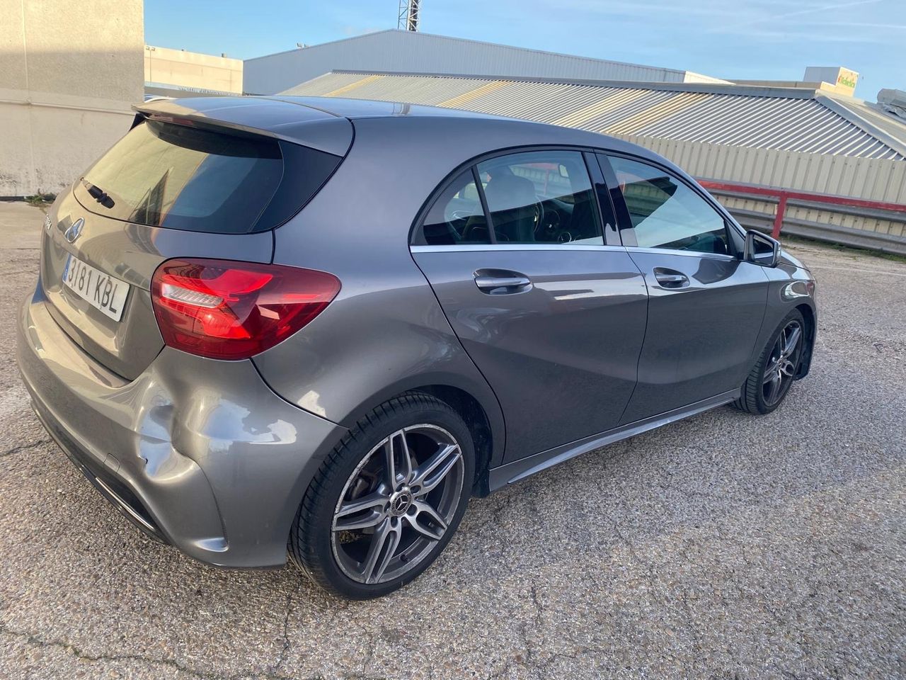 Mercedes Clase A A 200 d AMG Line - foto 3