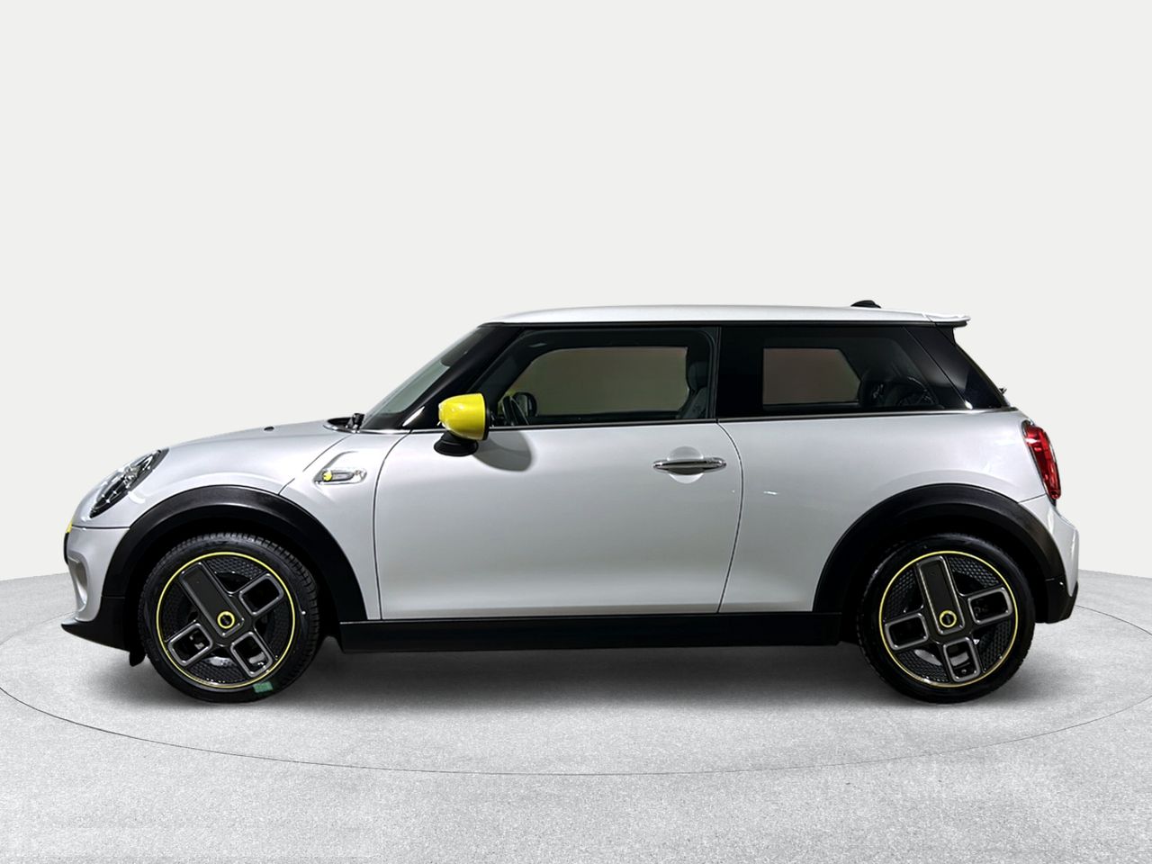 mini mini 2021 / foto grande (3)