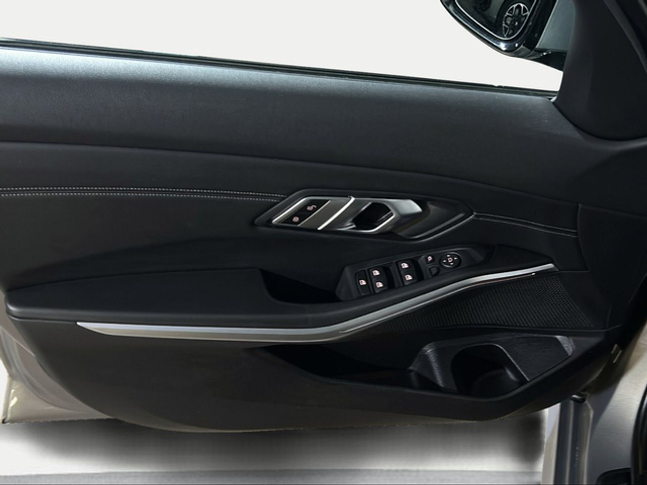 BMW Serie 3 318d Auto. - foto 18