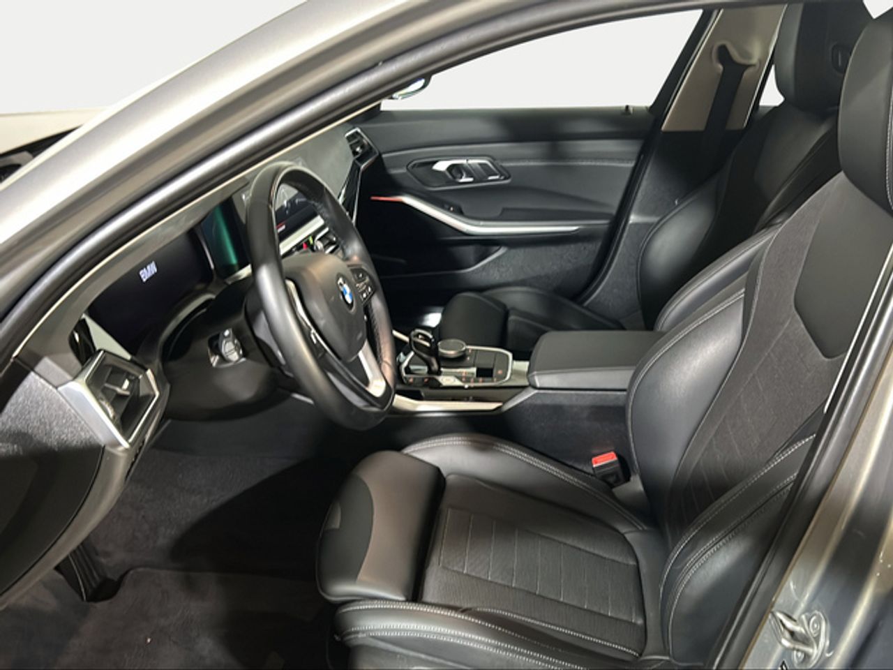 BMW Serie 3 318d Auto. - foto 17