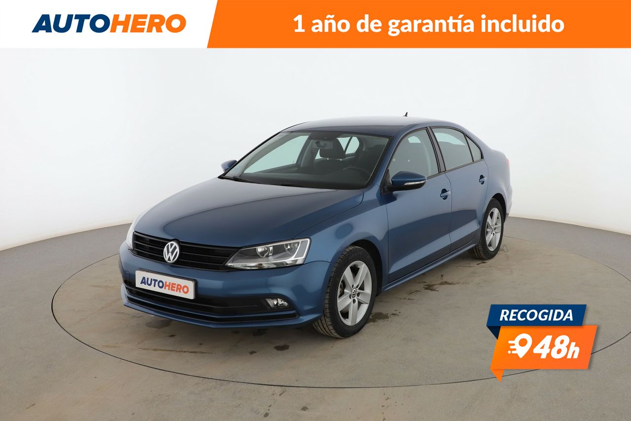 Foto volkswagen jetta 2015 /