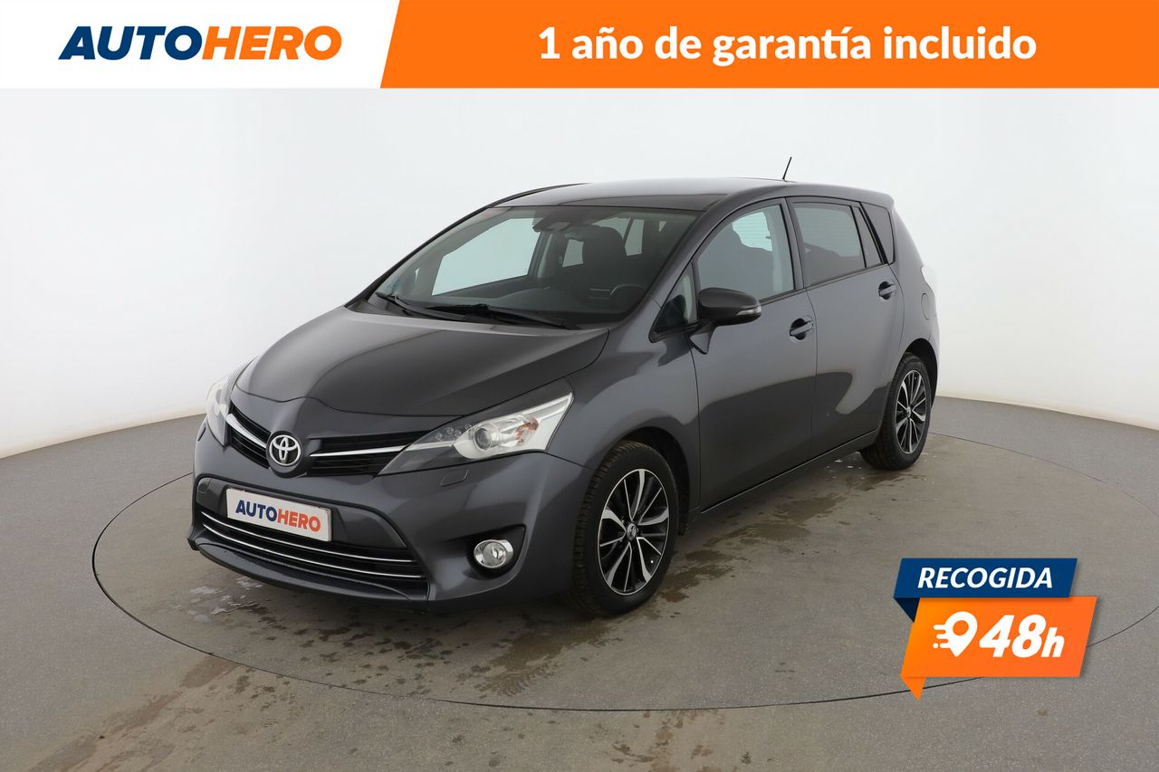 Foto toyota verso 2017 /