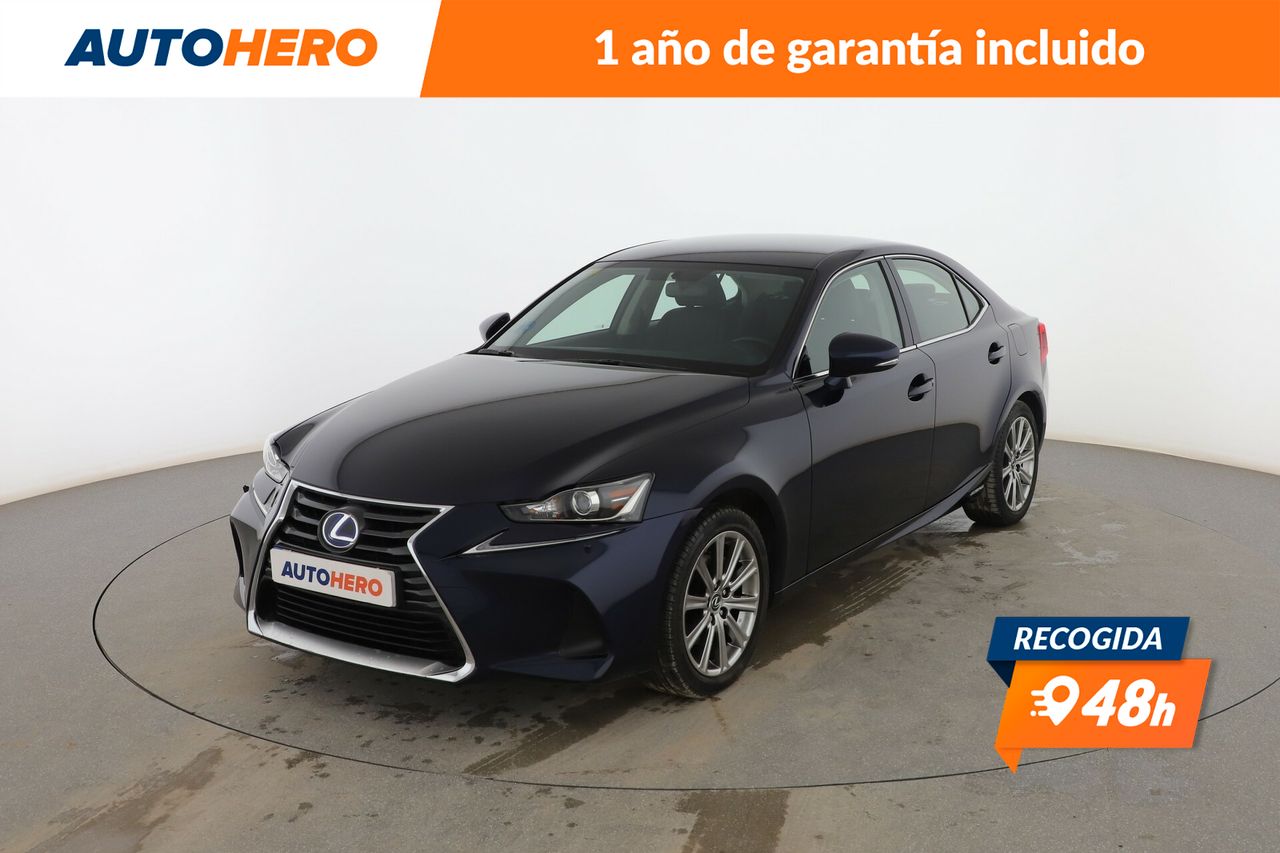 Foto lexus is 2018 /