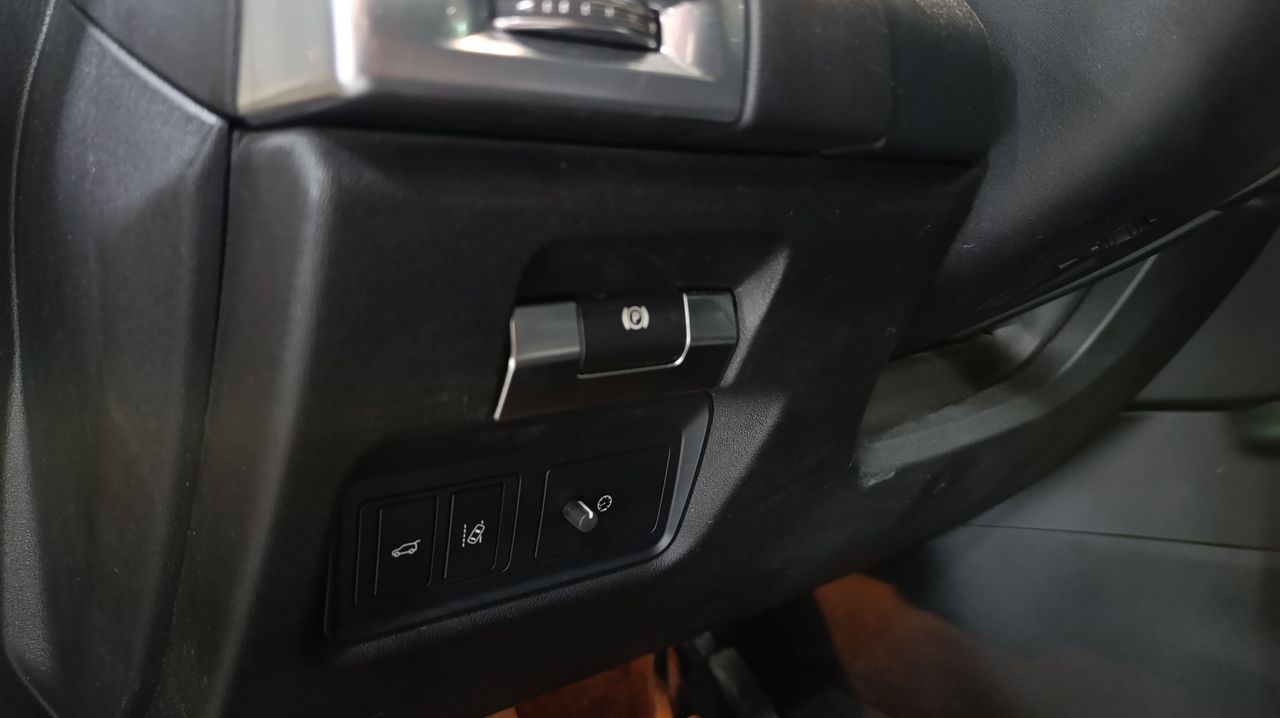 Jaguar E-Pace 2.0D 110kW R-Dynamic Nacional 77.000Km - Foto 2 