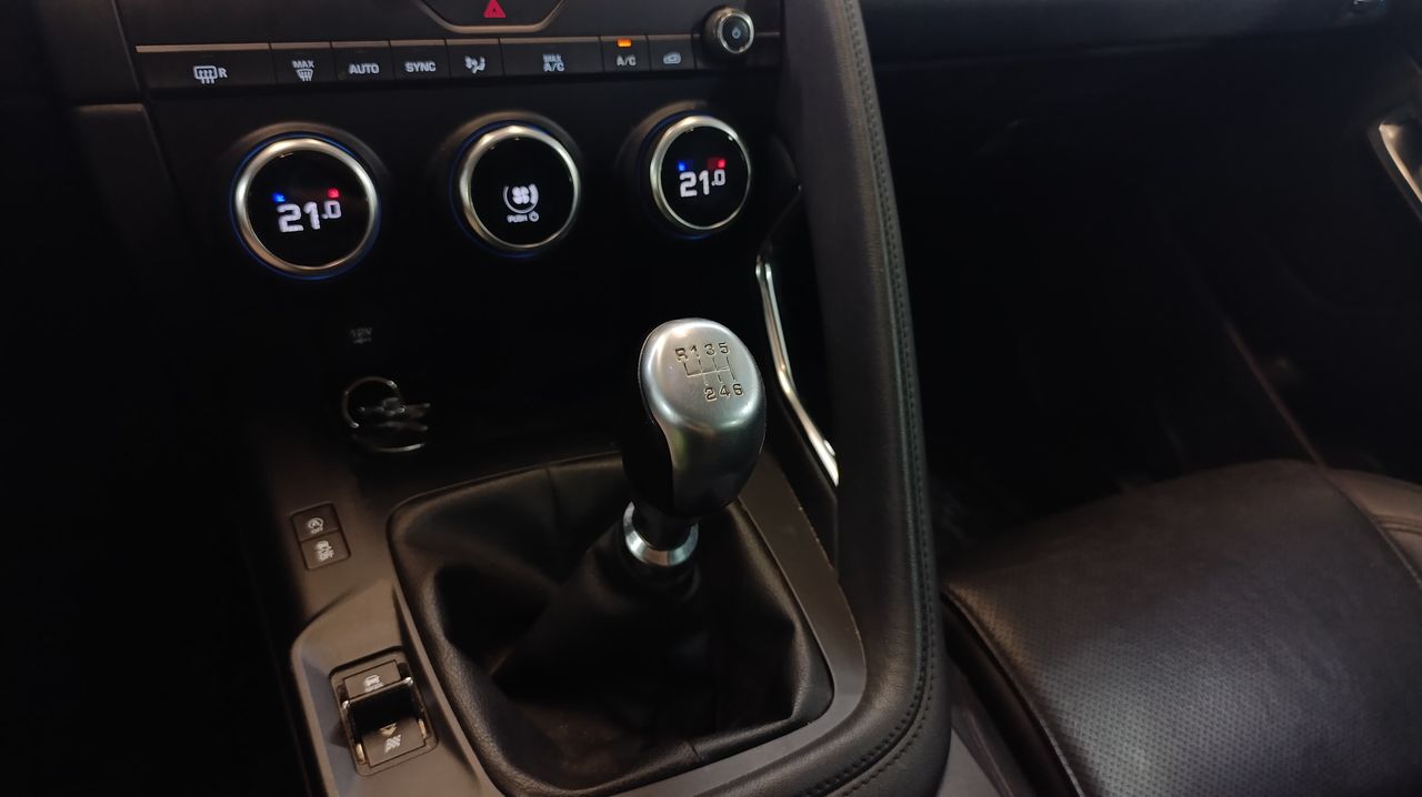Jaguar E-Pace 2.0D 110kW R-Dynamic Nacional 77.000Km - Foto 2 