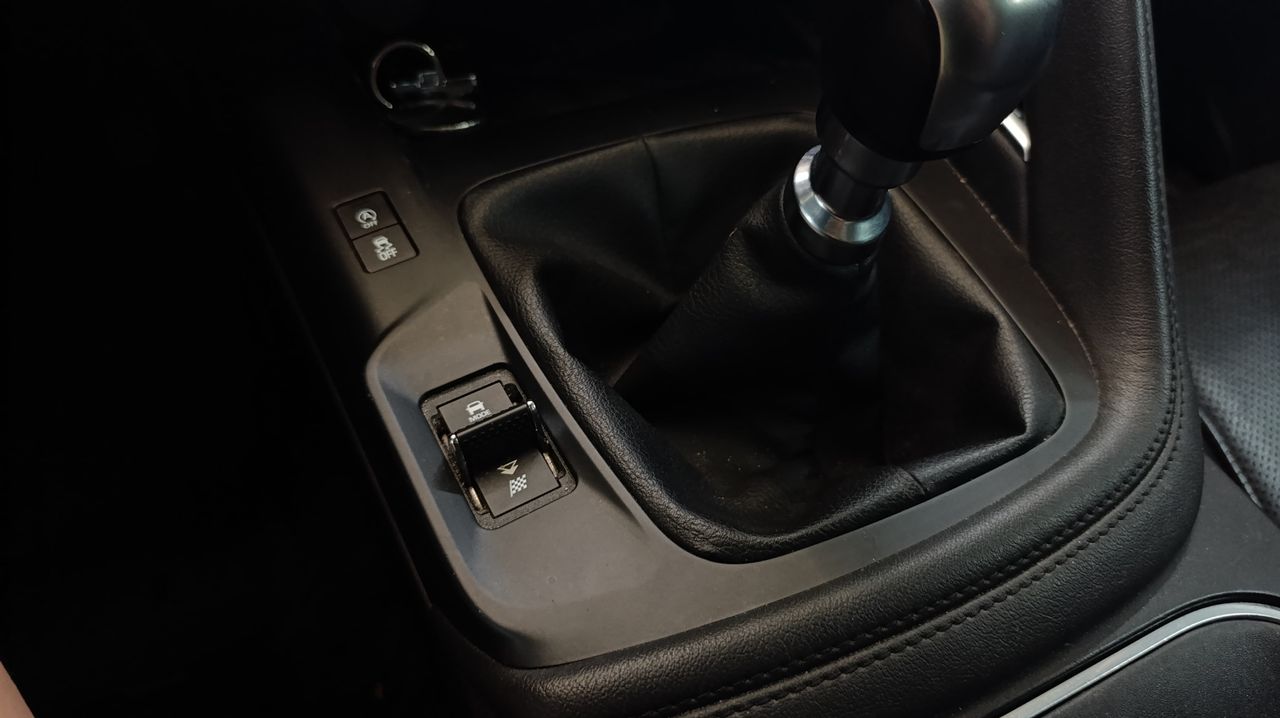 Jaguar E-Pace 2.0D 110kW R-Dynamic Nacional 77.000Km - Foto 2 