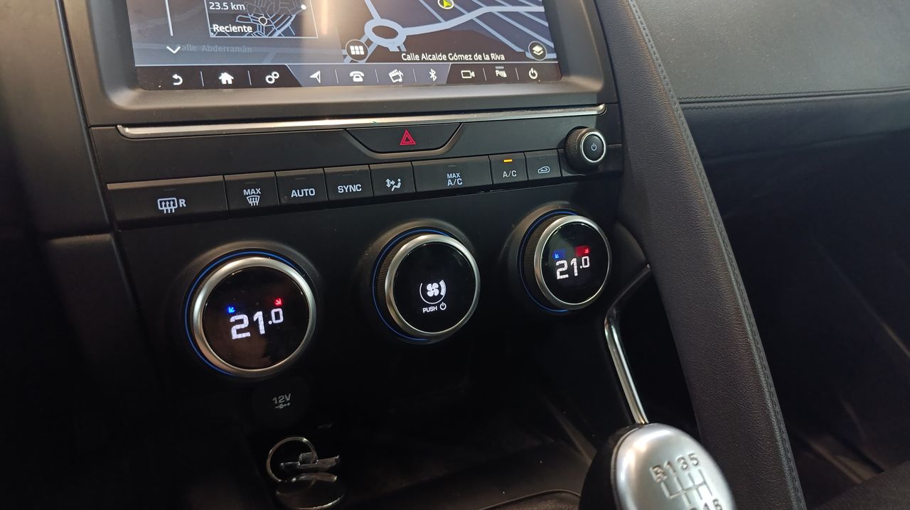 Jaguar E-Pace 2.0D 110kW R-Dynamic Nacional 77.000Km - Foto 2 