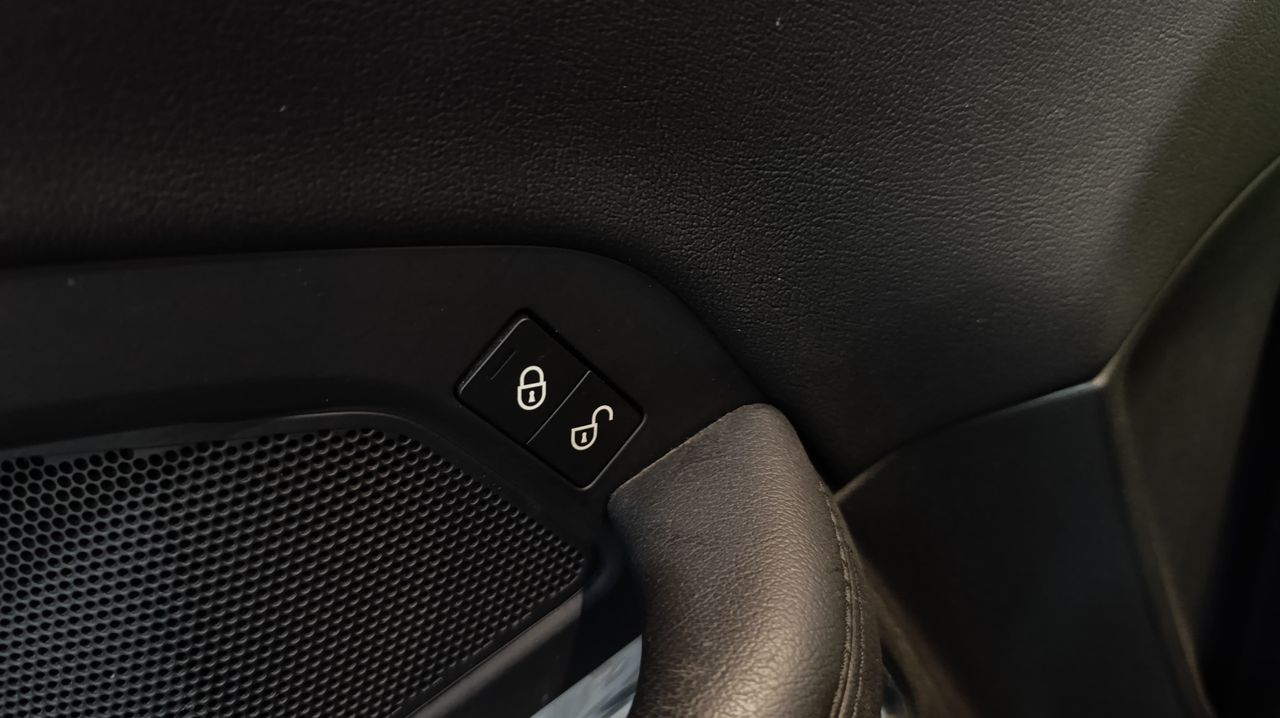 Jaguar E-Pace 2.0D 110kW R-Dynamic Nacional 77.000Km - Foto 2 