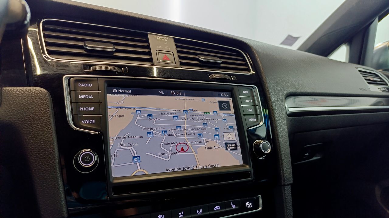 Volkswagen Golf R 2.0 TSI 300cv BMT 4Motion DSG  - 190.000Km  - Foto 2 