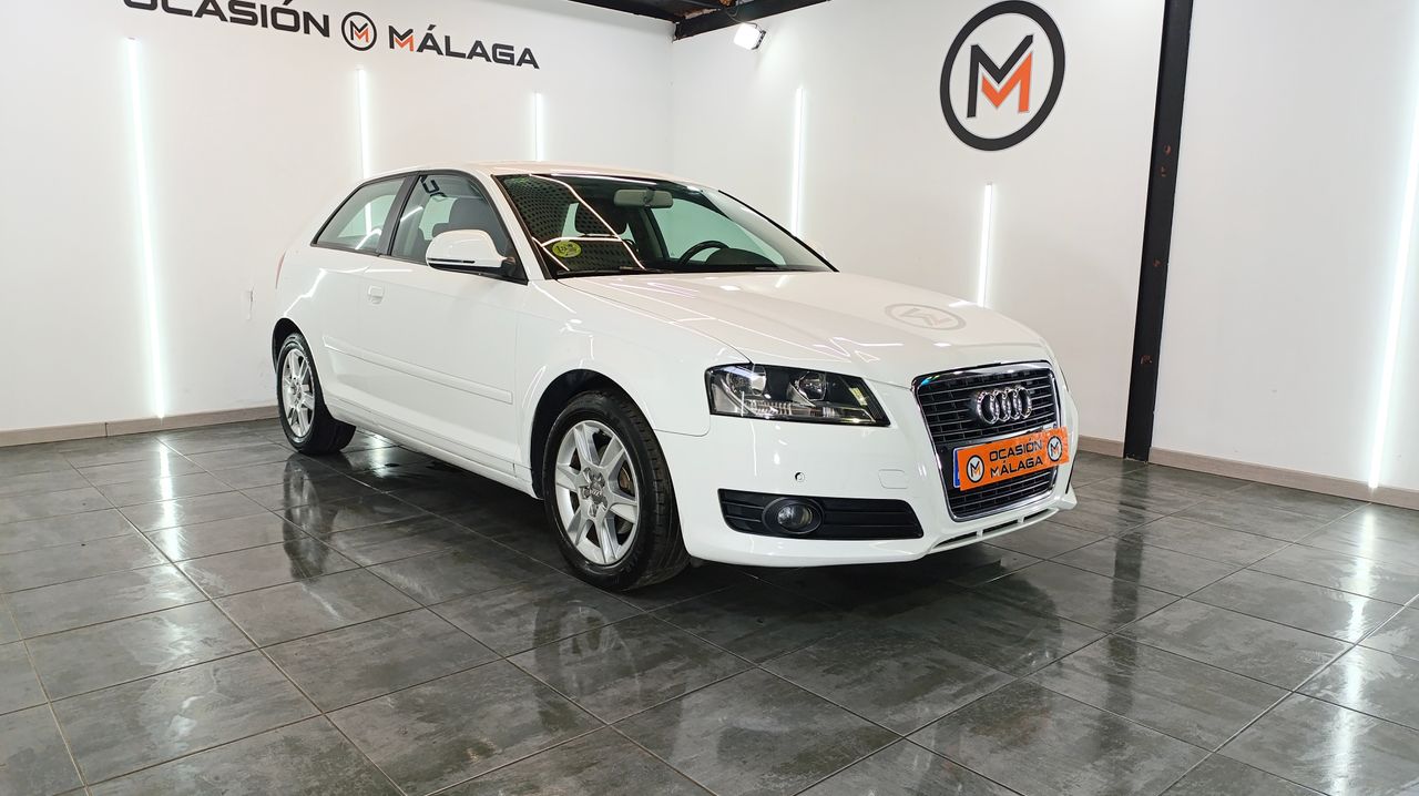 Audi A3 1.6 TDI 105cv Attraction 213000 - Foto 2 