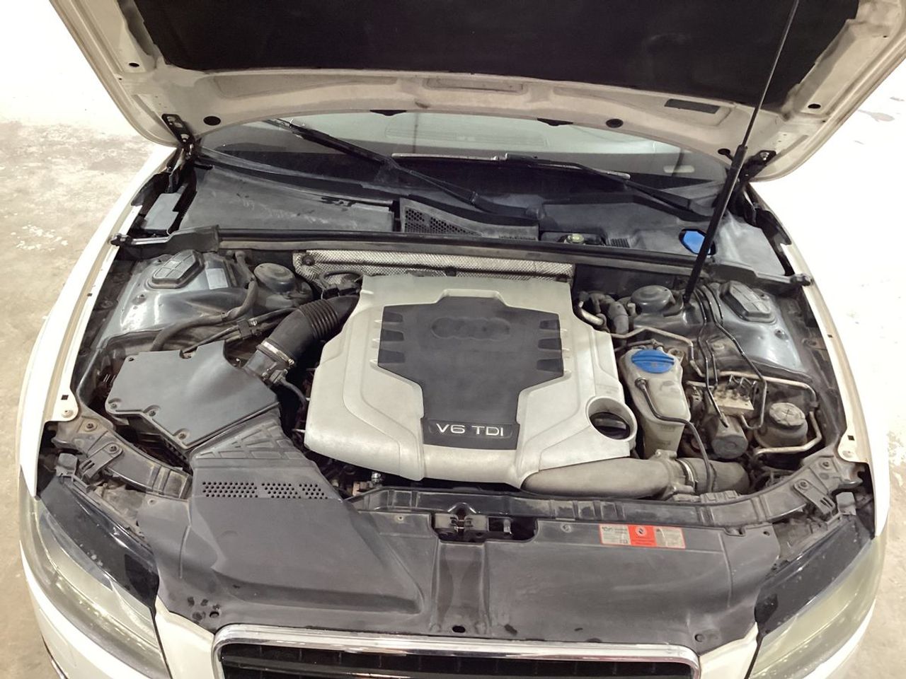 Audi A5 2.7 TDI 190cv DPF multitronic Nacional - 258.000Km - Foto 2 