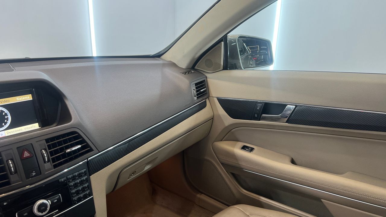 Mercedes Clase E Coupé E 350 CDI Blue Efficiency Avantg. Nacional  - Foto 2 