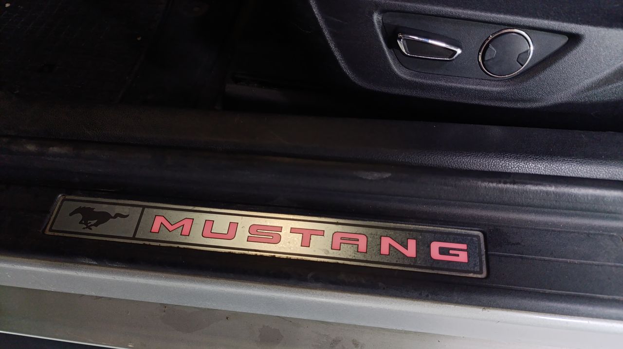 Ford Mustang 2.3 EcoBoost 231kW Mustang Aut. (Conv.) 120.000Km - Foto 2 