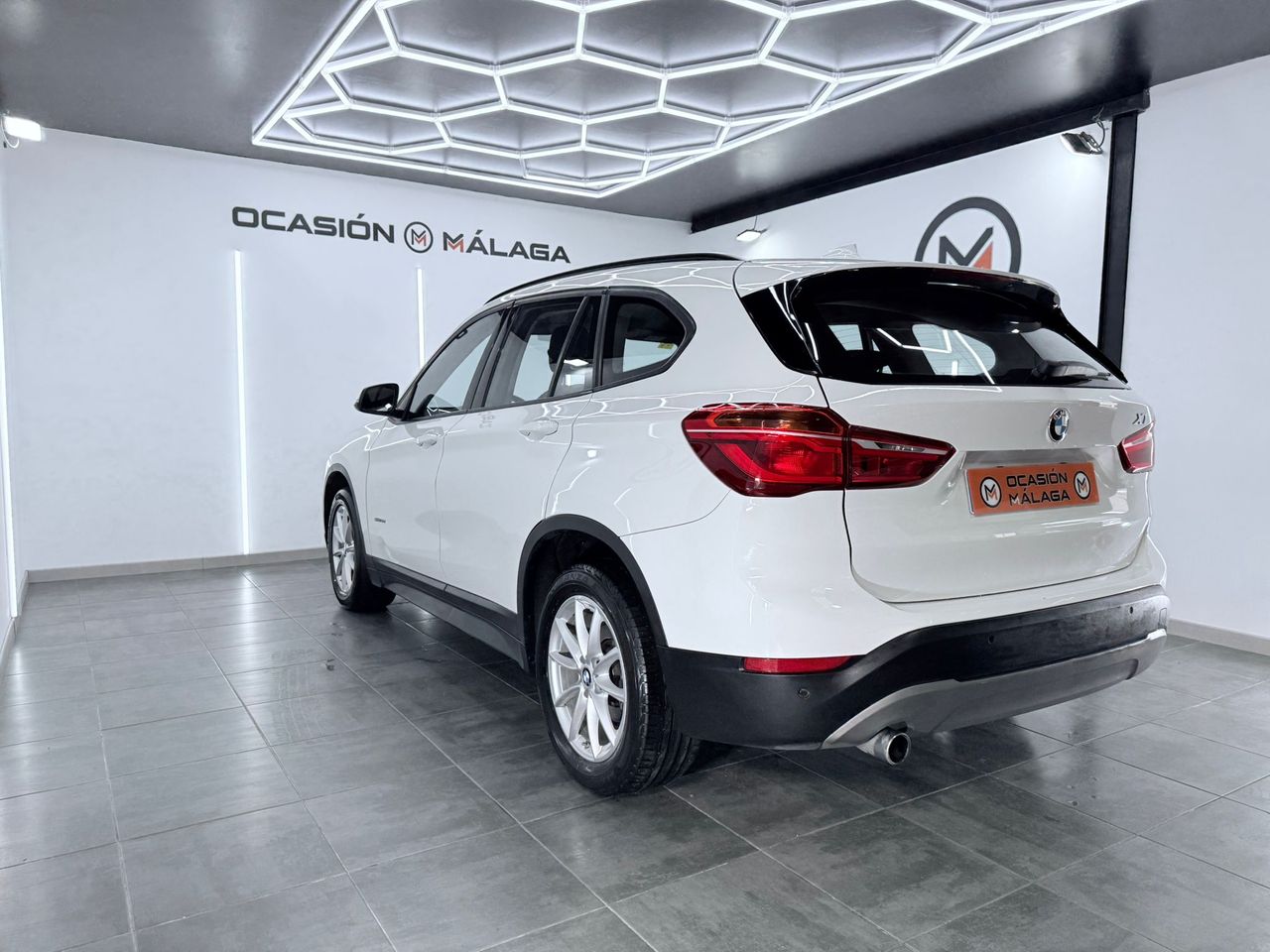 BMW X1 sDrive18d Business 150Cv Nacional - 179.000Km - Foto 2 