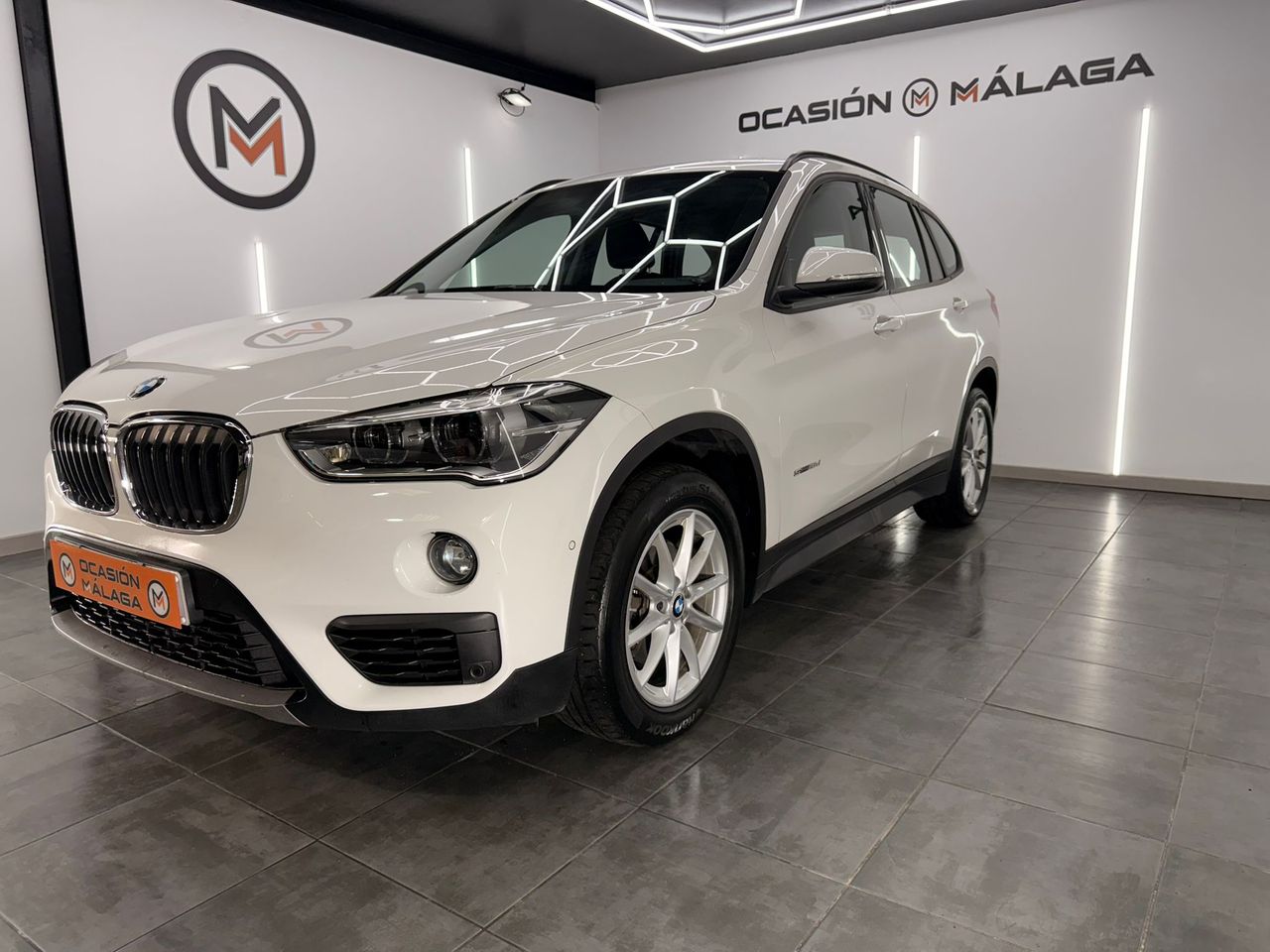 BMW X1 sDrive18d Business 150Cv Nacional - 179.000Km - Foto 2 