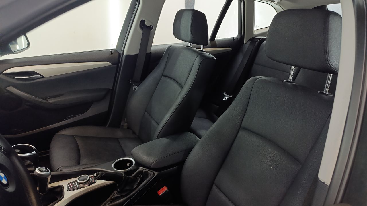 BMW X1 sDrive16d Essential Edition Car play - 242.000Km - Foto 2 