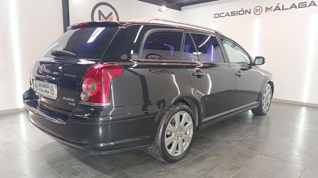 Toyota Avensis 2.0 D4D Sol Wagon 307.000Km - Foto 2 