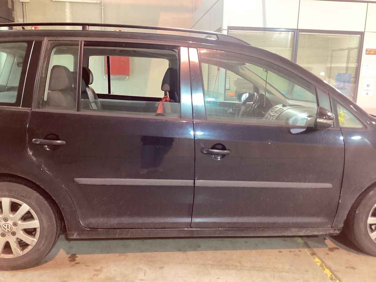Volkswagen Touran 1.9 TDI 105cv DPF Bluemotion Advance Único propietario 7 Plazas - 208.000Km - Foto 2 