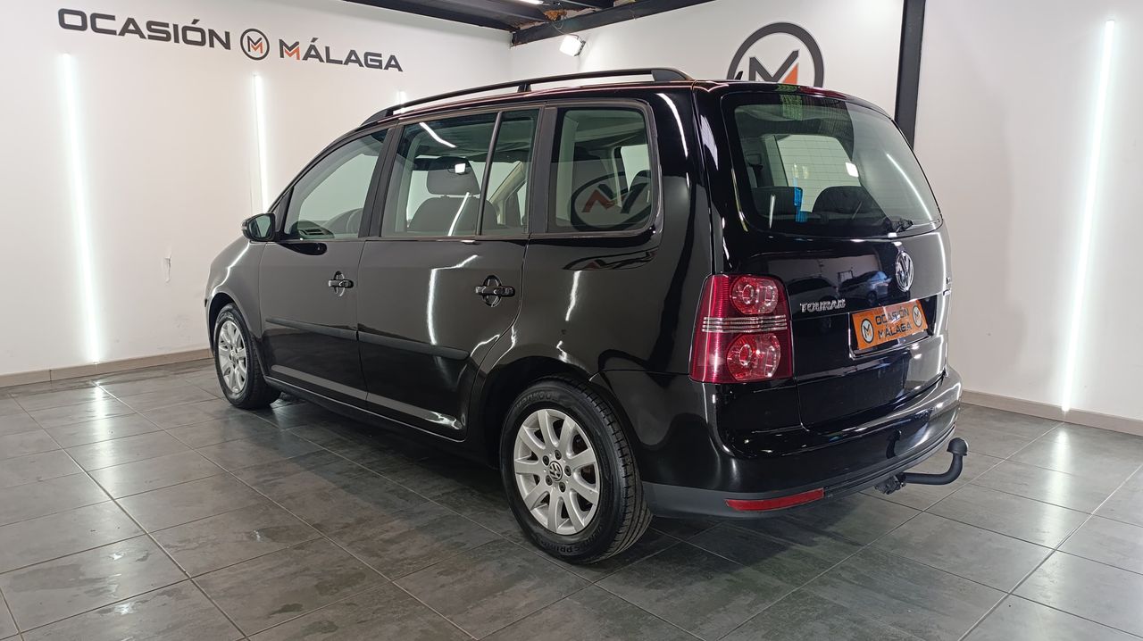 Volkswagen Touran 1.9 TDI 105cv DPF Bluemotion Advance Único propietario 7 Plazas - 208.000Km - Foto 2 