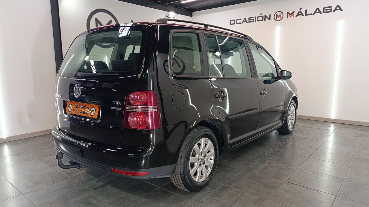 Volkswagen Touran 1.9 TDI 105cv DPF Bluemotion Advance Único propietario 7 Plazas - 208.000Km - Foto 2 