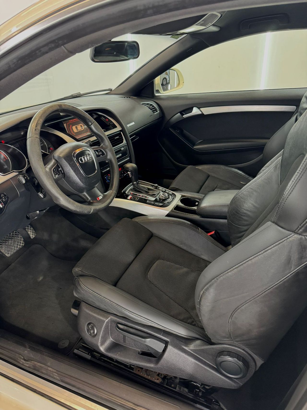 Audi A5 2.7 TDI 190cv DPF multitronic S-line Nacional  - 256.000Km - Foto 2 
