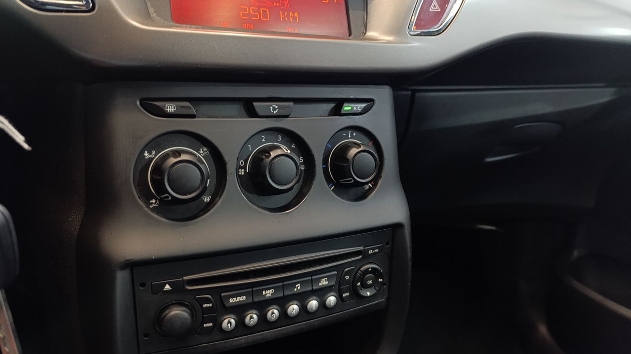 Citroën C3 HDi 70 Seduction 1.4HDI - 110.000Km - Foto 2 