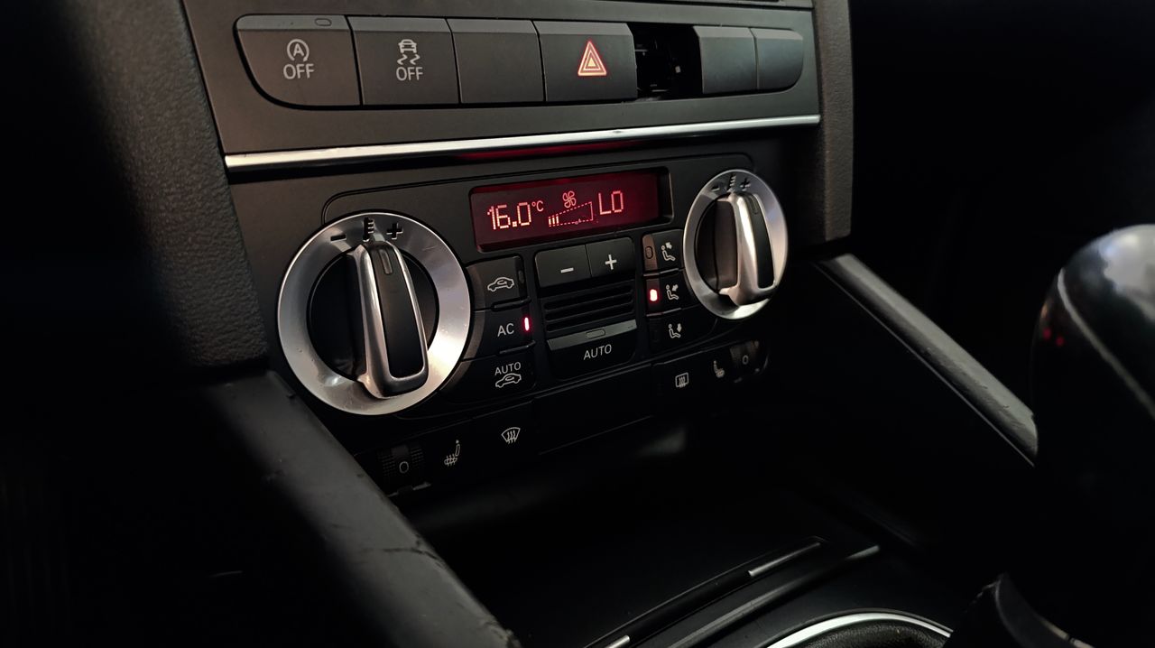 Audi A3 Sportback 1.6 TDI 105cv Attraction Nacional 192.000Km  - Foto 2 