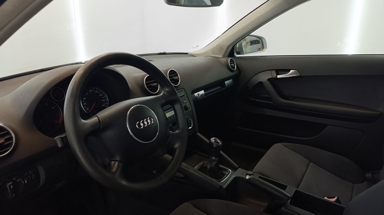 Audi A3 1.6 FSI Attraction 214.000Km Escape homologado - Foto 2 