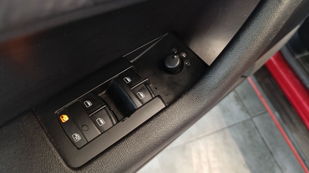 Audi A3 Sportback 1.6 TDI 105cv Attraction Nacional 192.000Km  - Foto 2 