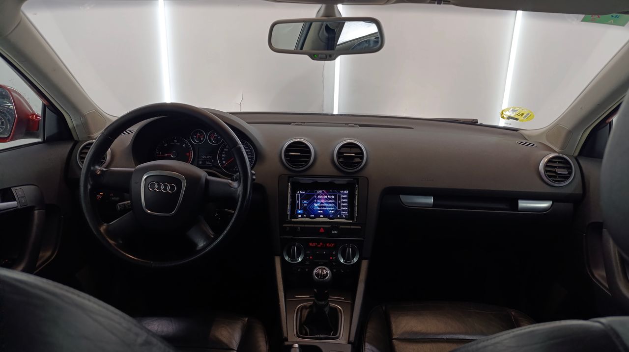 Audi A3 Sportback 1.6 TDI 105cv Attraction Nacional 192.000Km  - Foto 2 