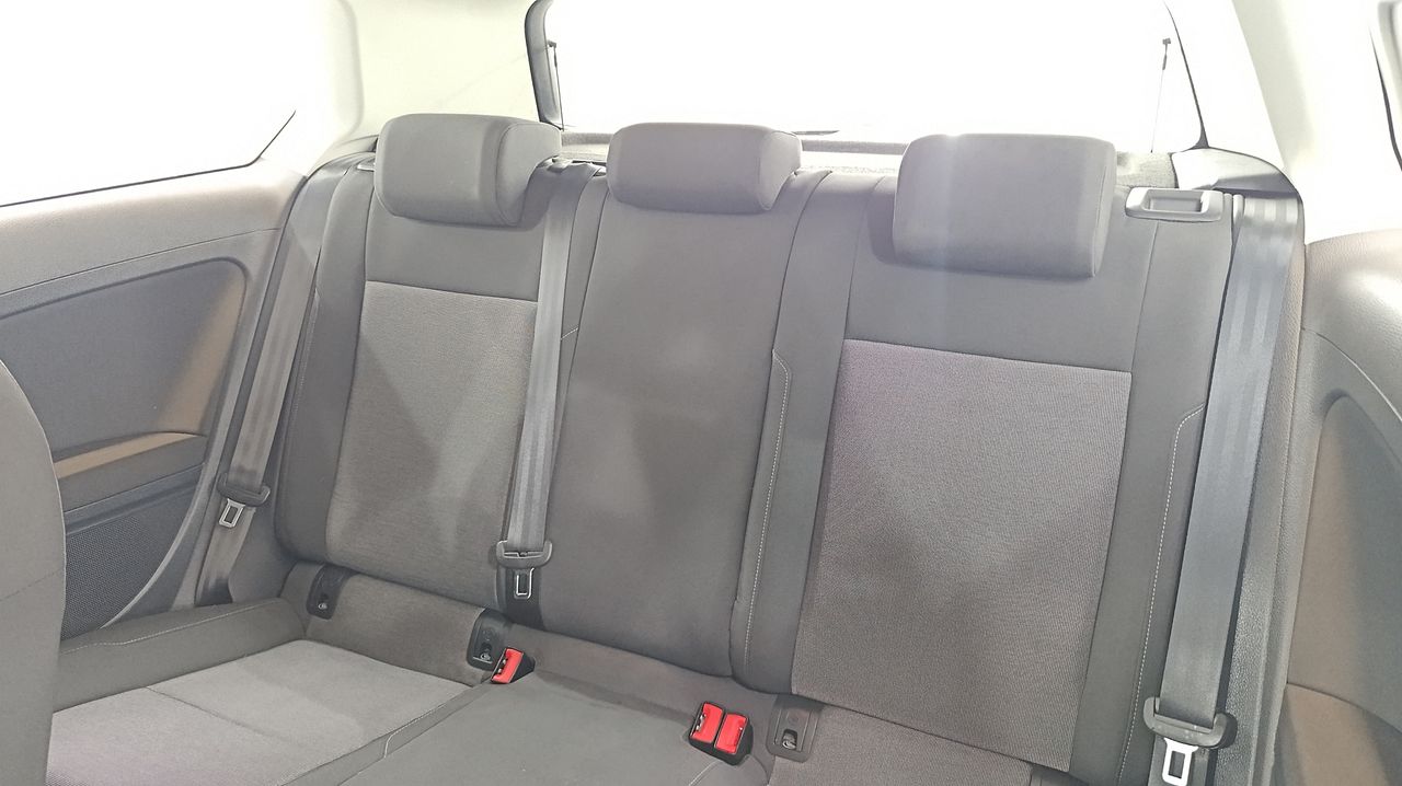 Volkswagen Golf Edition 1.2 TSI 105cv BMT Nacional +LIBRO - 199.000Km - Foto 2 