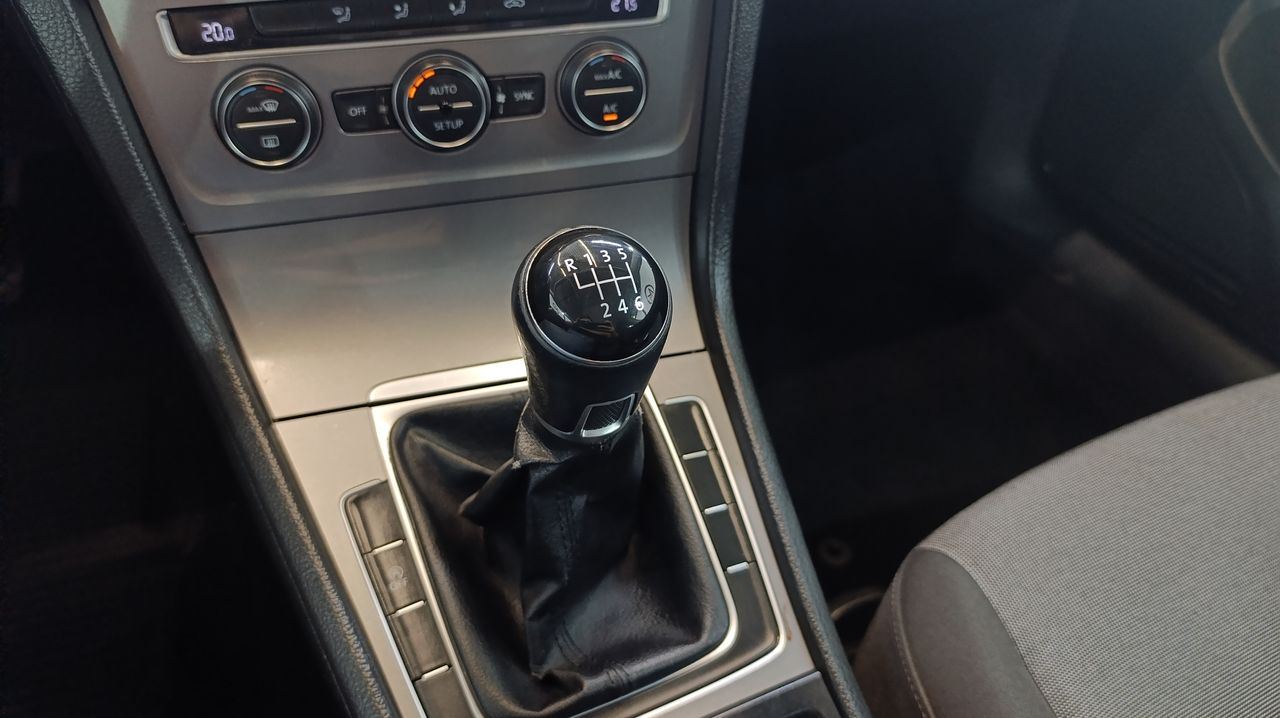 Volkswagen Golf Edition 1.2 TSI 105cv BMT Nacional +LIBRO - 199.000Km - Foto 2 